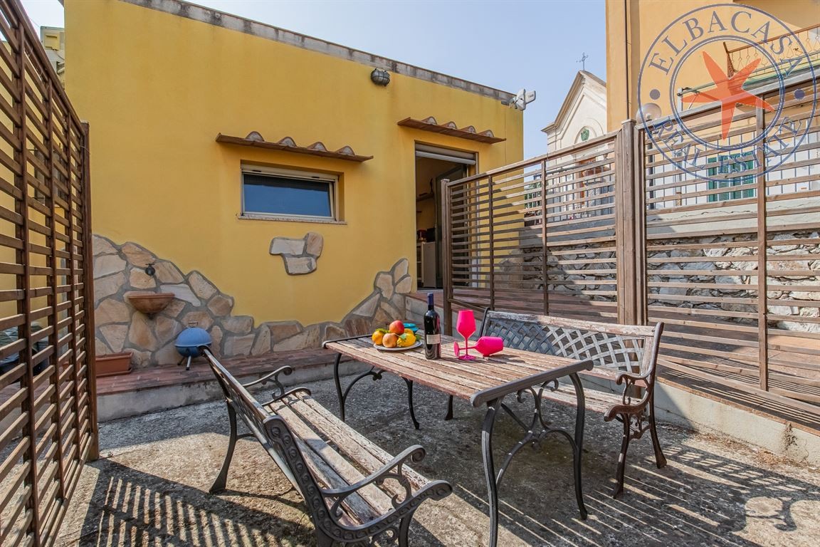 PORTOFERRAIO - ELBA - MONOLOCALE CON TERRAZZA